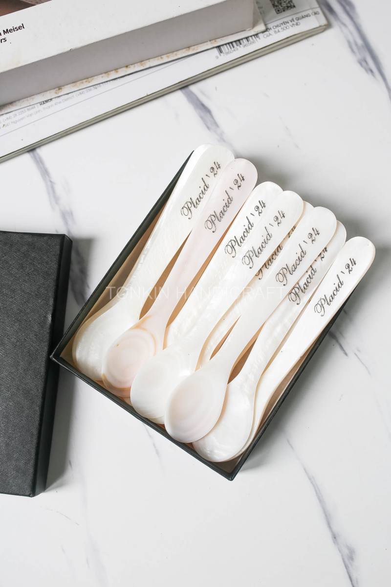 Wholesale Personalized Mother of Pearl Caviar Spoon