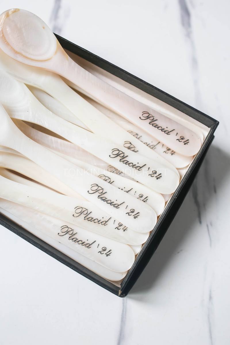 Wholesale Personalized Mother of Pearl Caviar Spoon