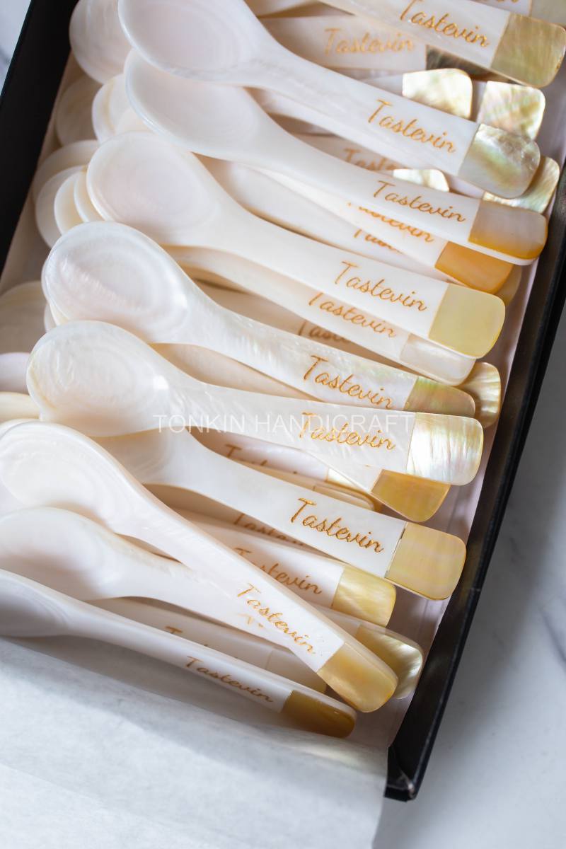 Wholesale Personalized Mother of Pearl Caviar Spoon Favor wedding spoon