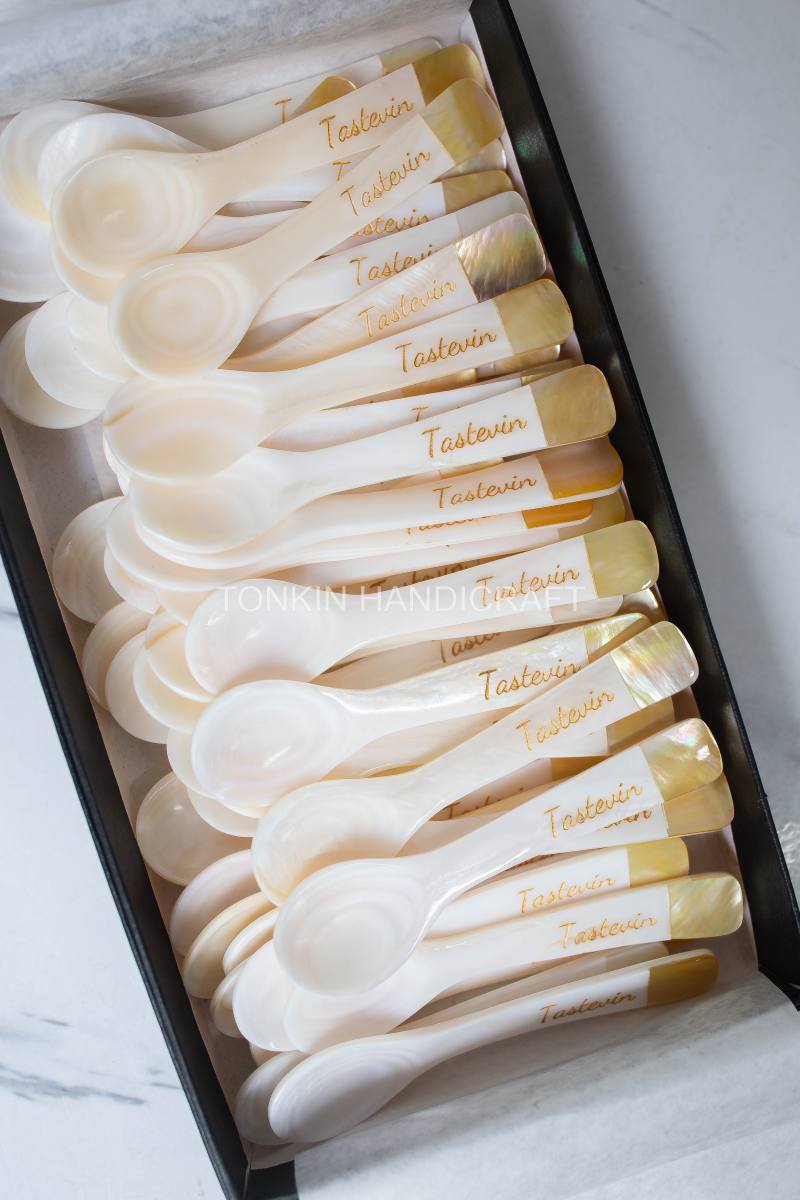 Wholesale Personalized Mother of Pearl Caviar Spoon Favor wedding spoon