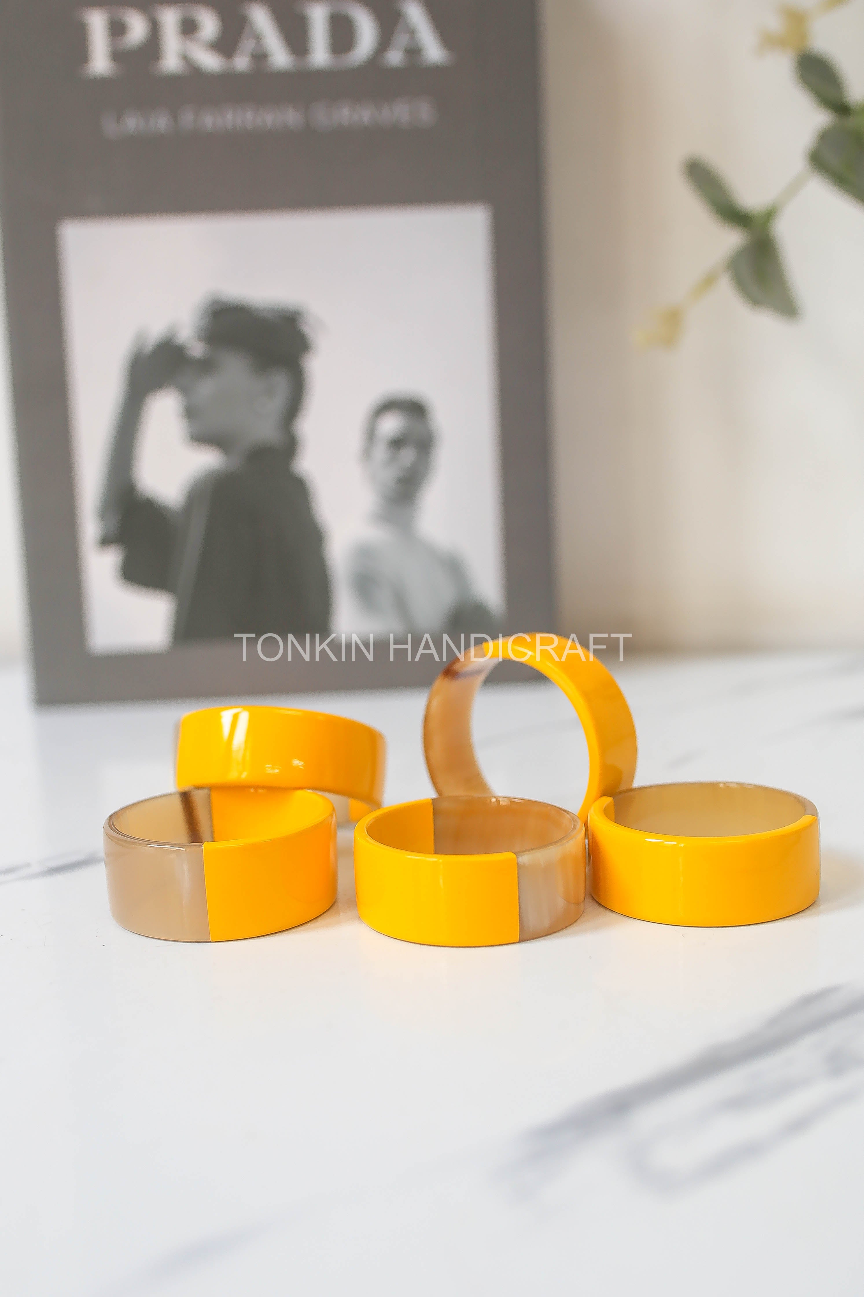 Lacquer Horn Short Napkin Ring