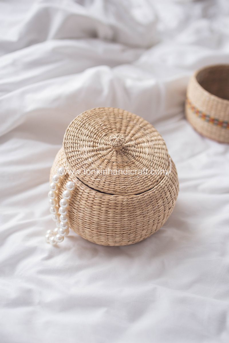 Basket with lid - TONKIN HANDICRAFT