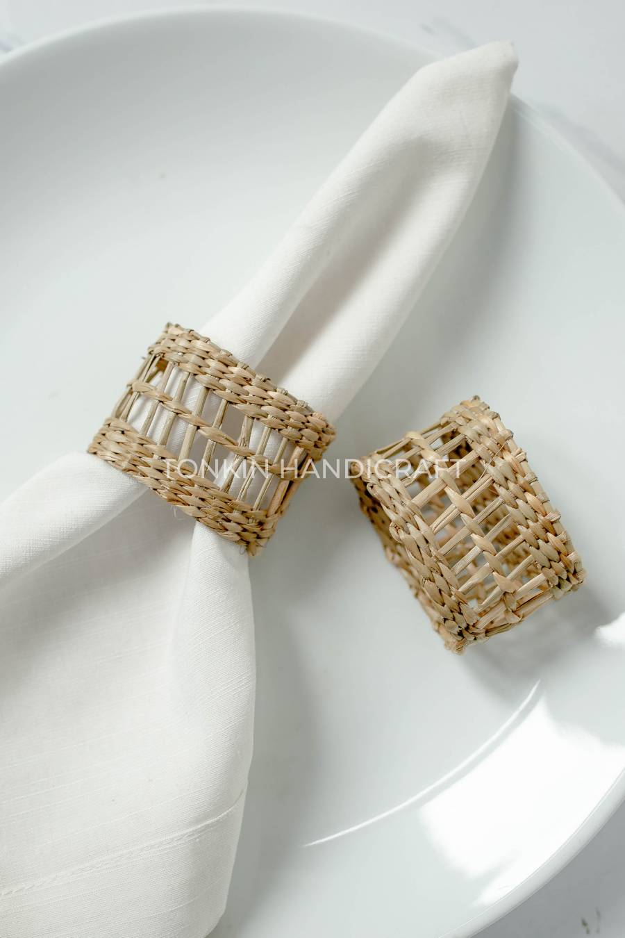 Woven Seagrass Oval Napkin Ring