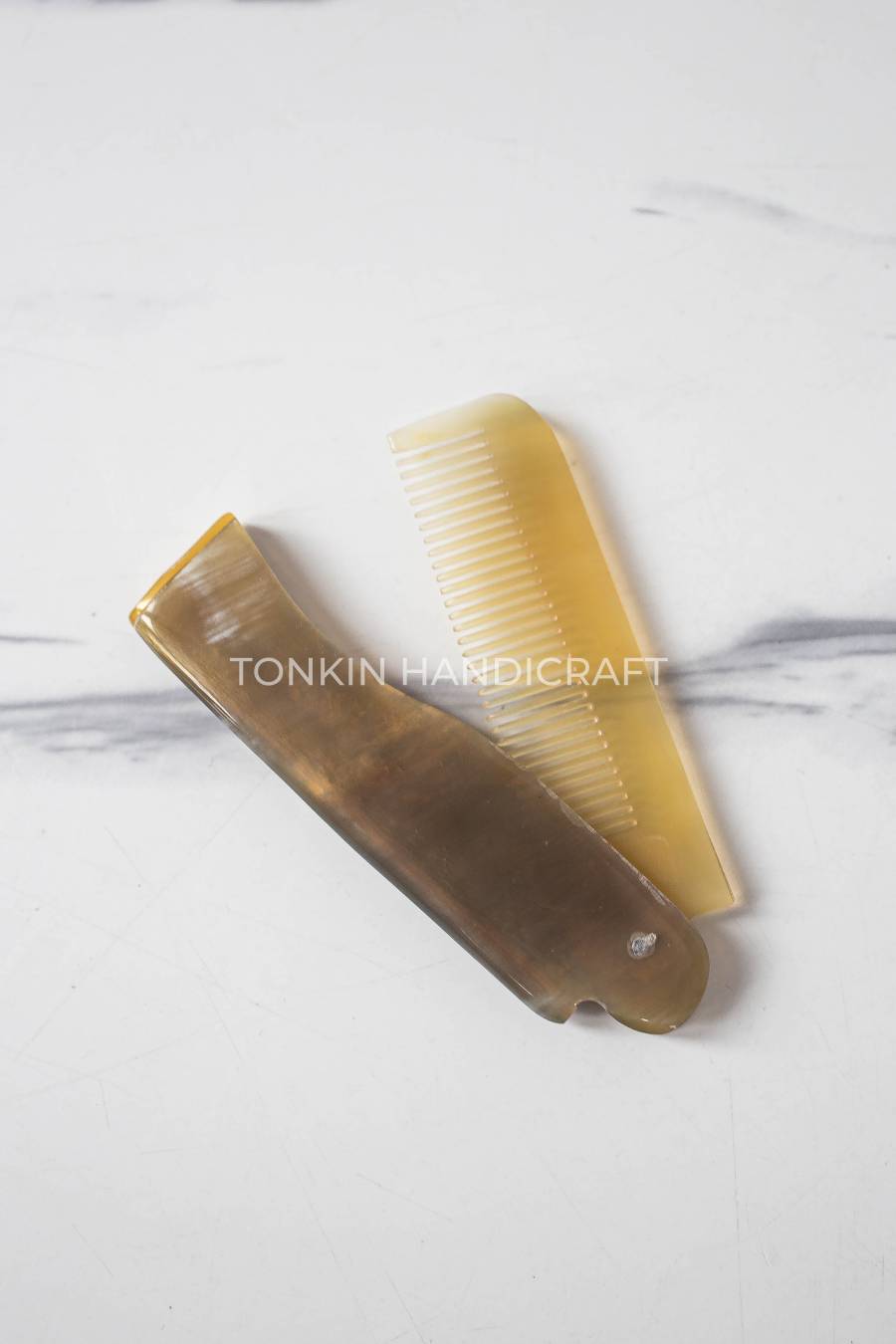 Compact Long Horn Comb