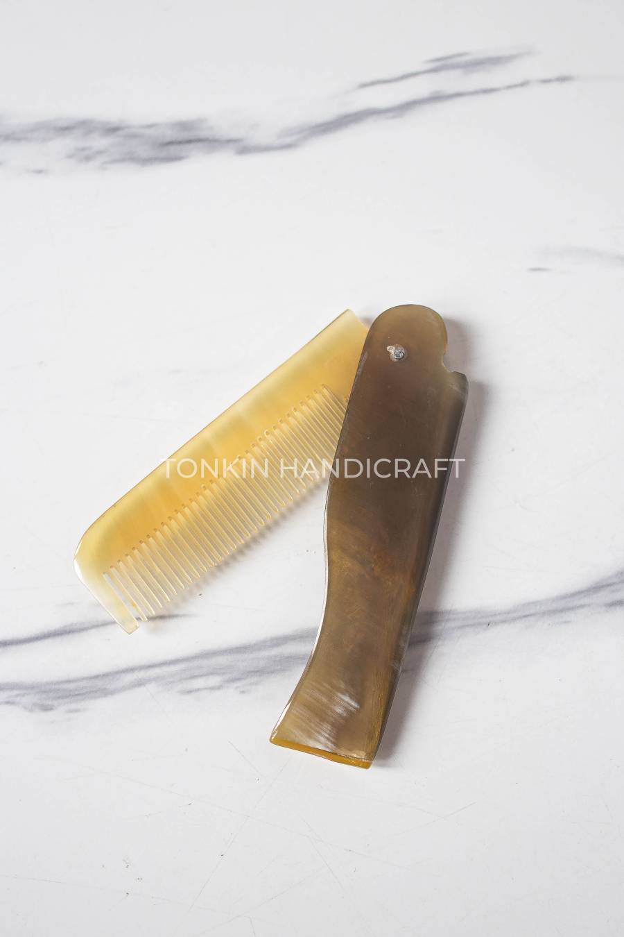 Compact Long Horn Comb