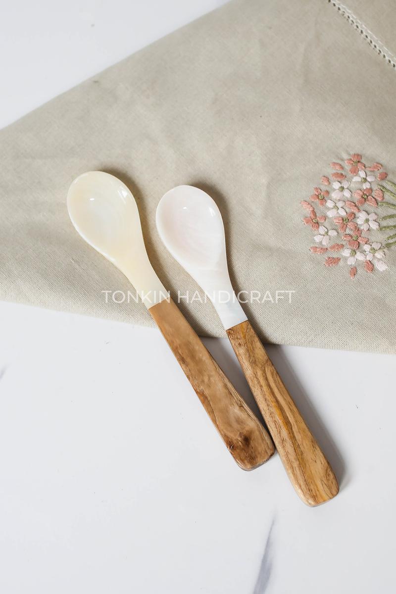 Personalized Mother of Pearl Seashell Spoon with Wooden Handle - TONKIN HANDICRAFT