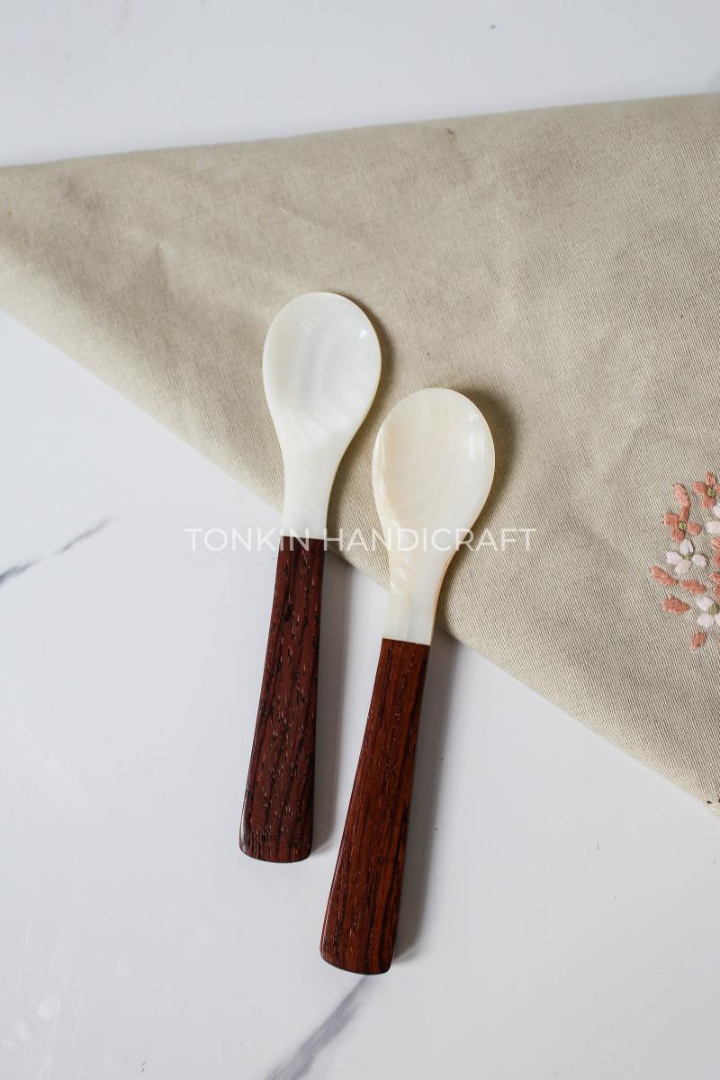 Personalized Mother of Pearl Seashell Spoon with Wooden Handle - TONKIN HANDICRAFT