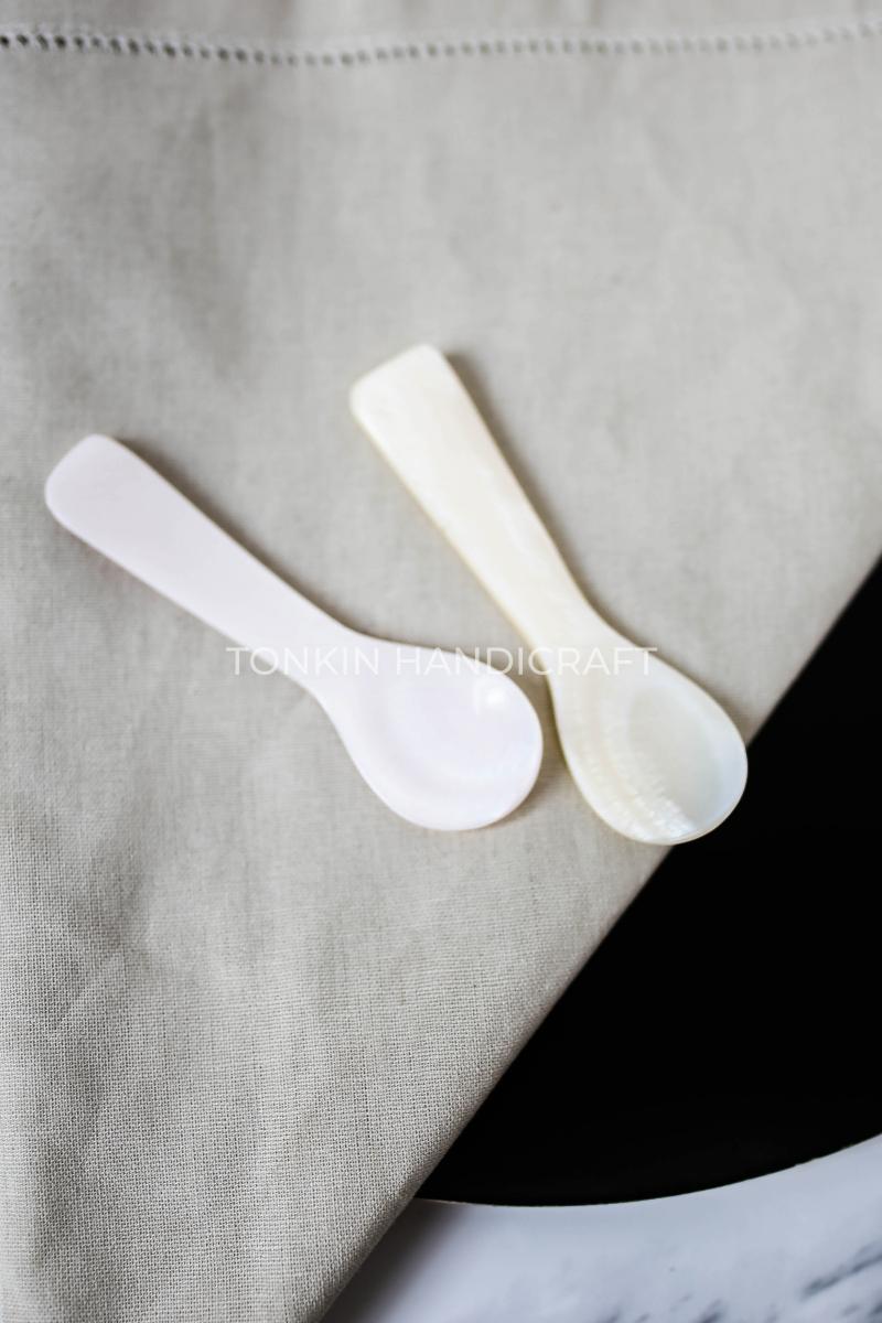 Personalized Mother of Pearl Seashell Caviar Spoon 06