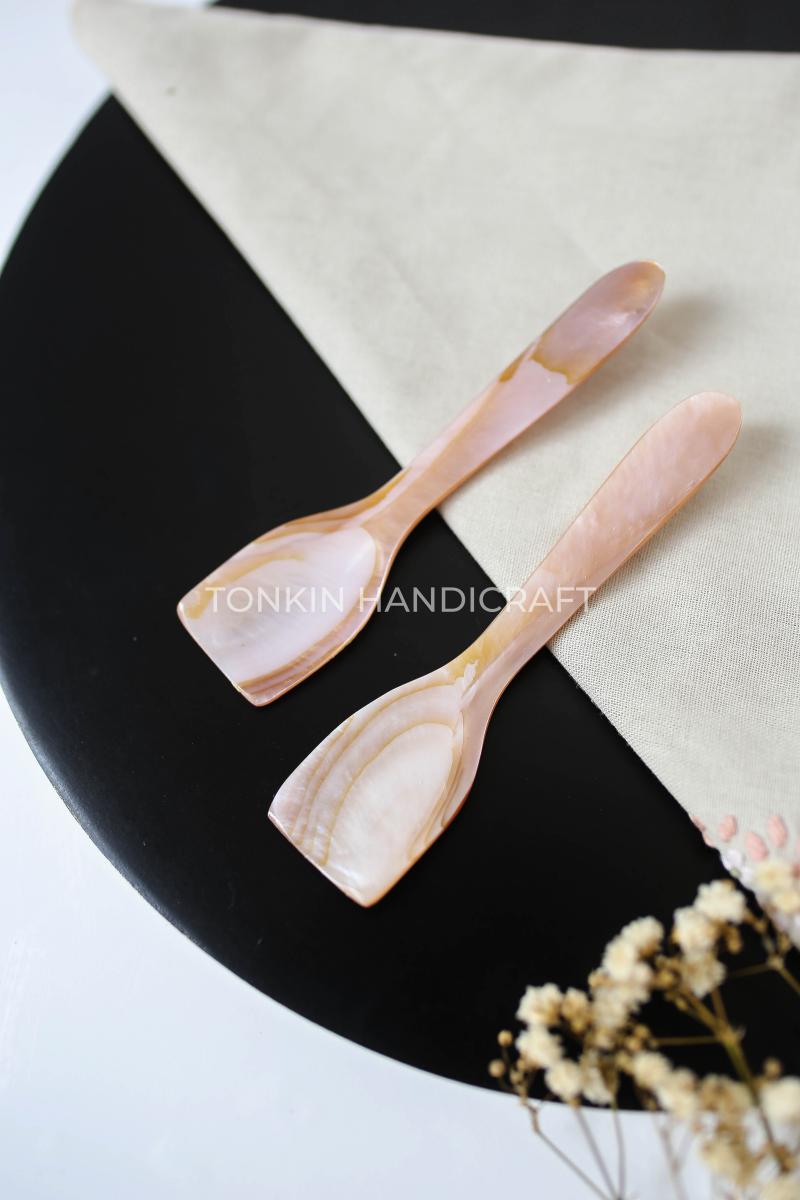 Personalized Mother of Pearl Caviar Spoon 07