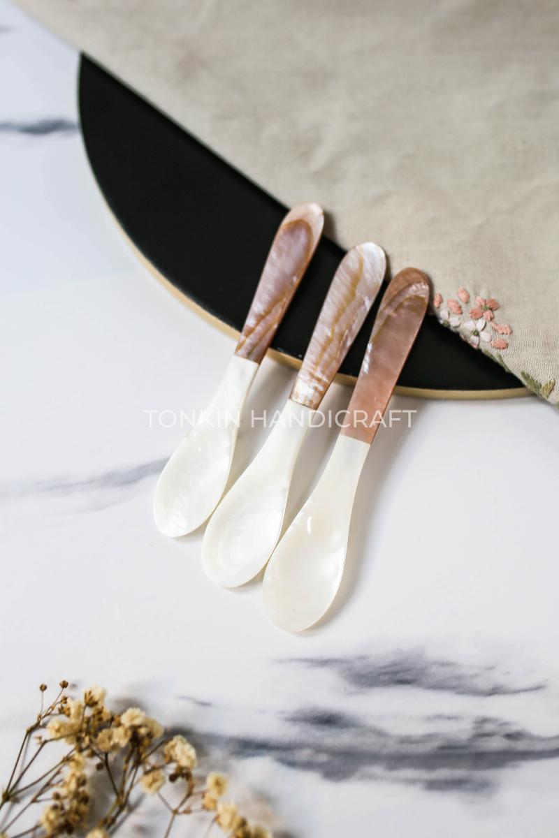 Personalized Small Mother of Pearl Seashell Caviar Spoon