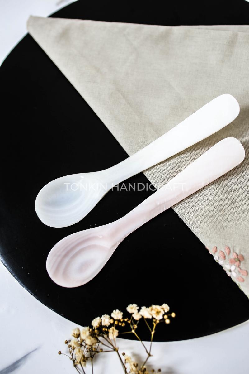 Personalized Mother of Pearl Caviar Spoon 10 - TONKIN HANDICRAFT