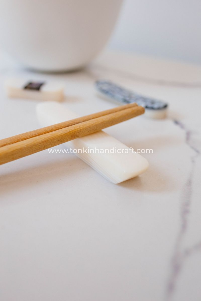 Luna Chopstick Rest