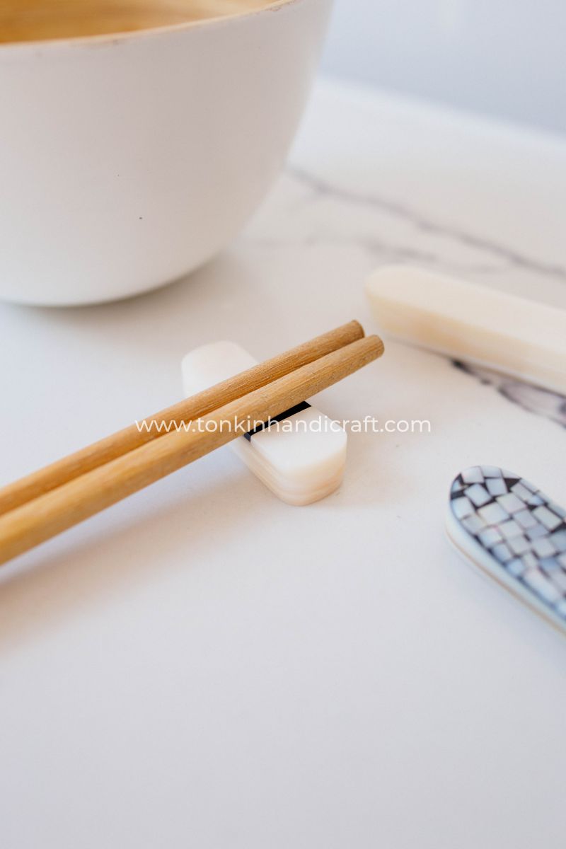 Luna Chopstick Rest