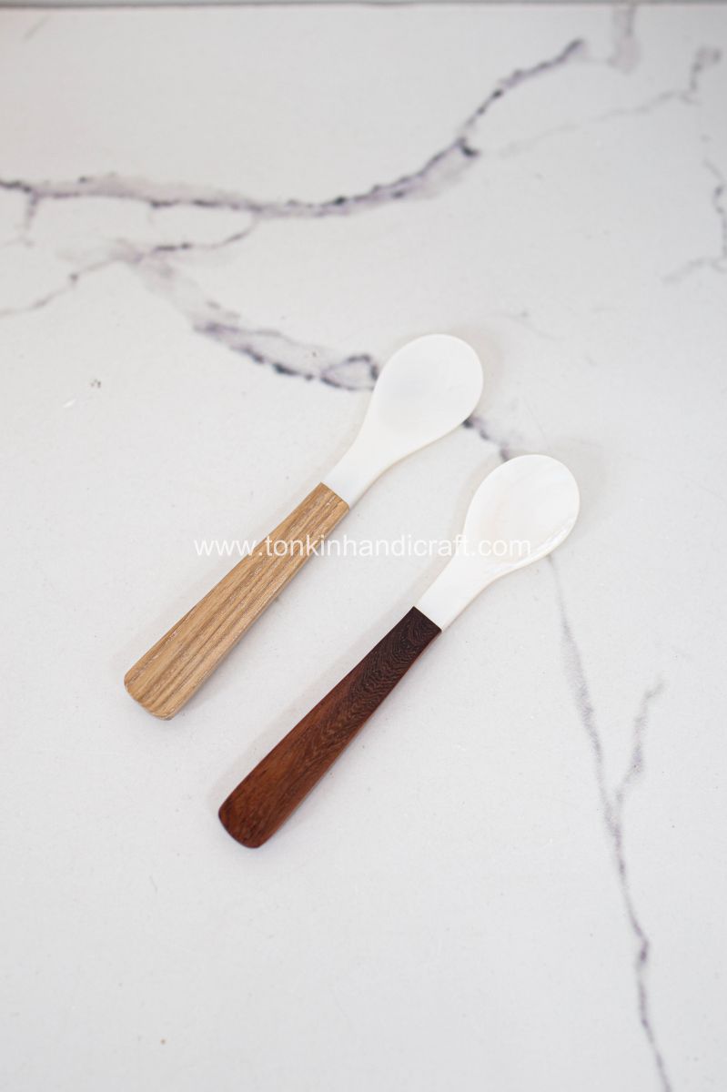 Personalized Mother of Pearl Seashell Spoon with Wooden Handle - TONKIN HANDICRAFT