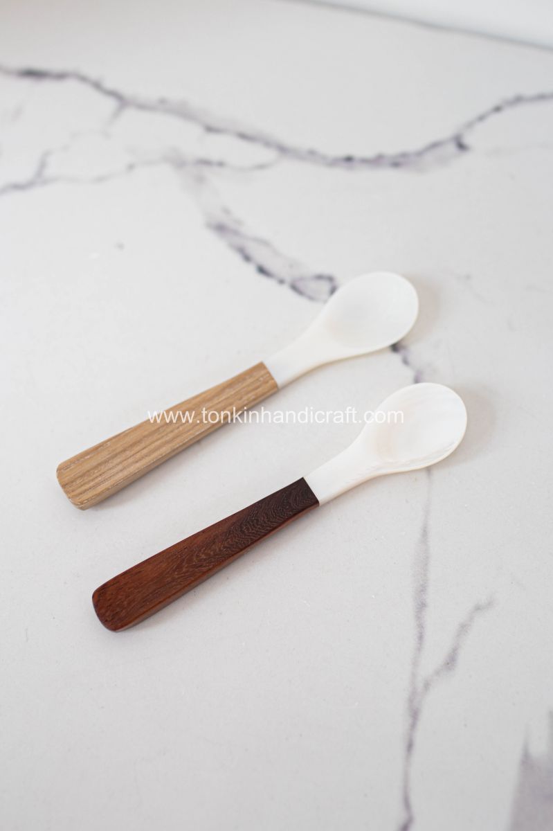 Personalized Mother of Pearl Seashell Spoon with Wooden Handle - TONKIN HANDICRAFT