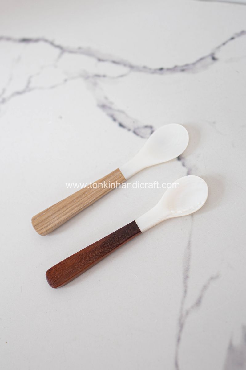 Personalized Mother of Pearl Seashell Spoon with Wooden Handle - TONKIN HANDICRAFT