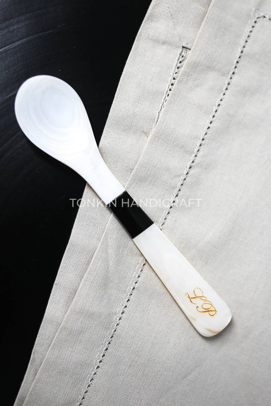 Mother of Pearl Seashell Caviar Spoon