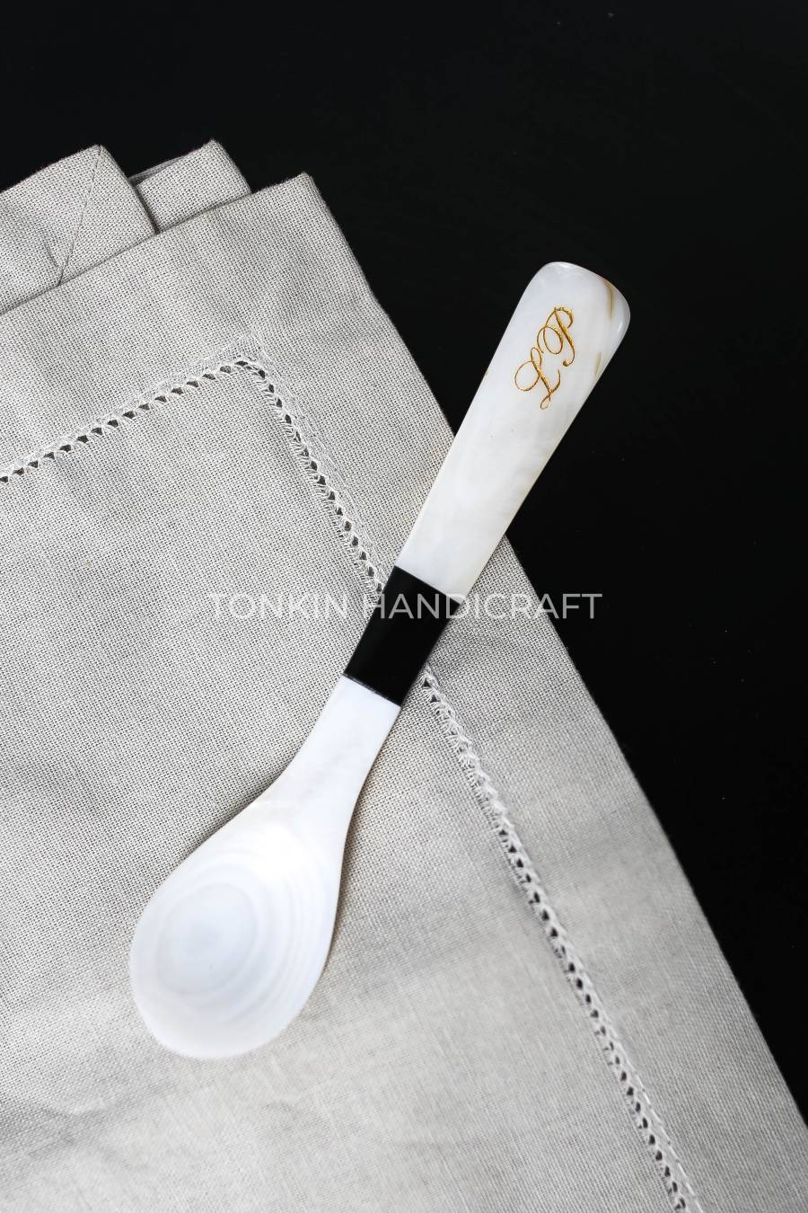 Mother of Pearl Seashell Caviar Spoon