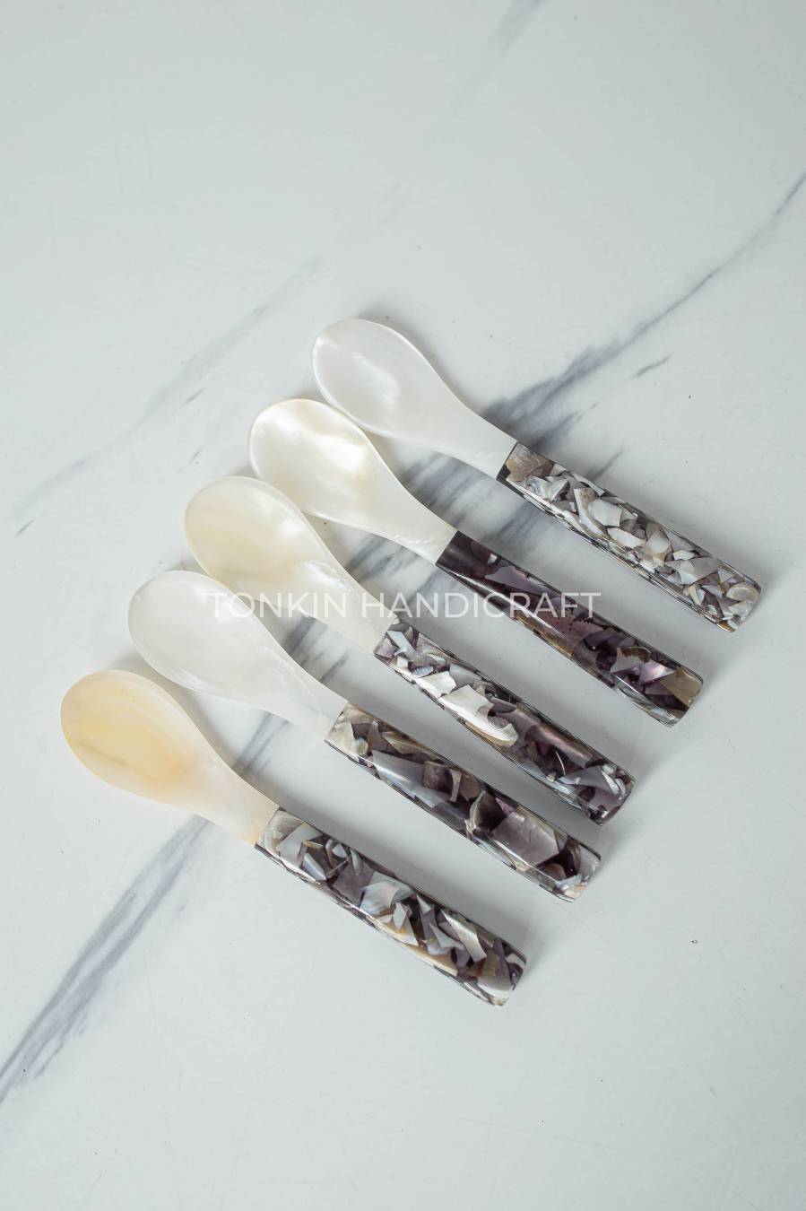 Bla Mother of Pearl Seashell Spoon