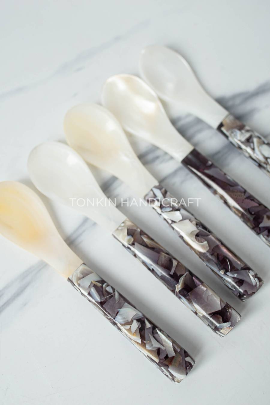 Bla Mother of Pearl Seashell Spoon