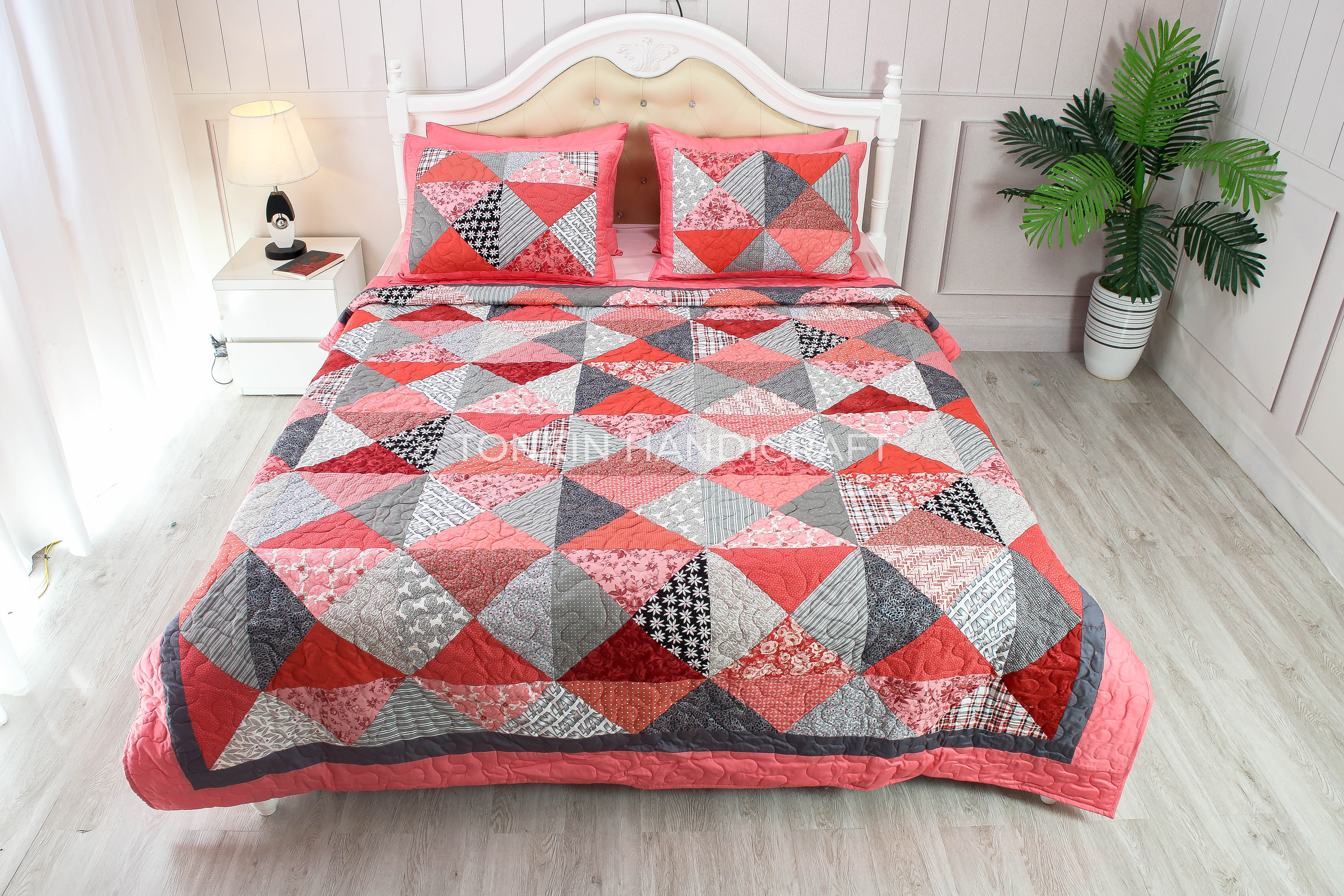 Sanho Quilt Set 78" x 87" with 2 Shams - TONKIN HANDICRAFT