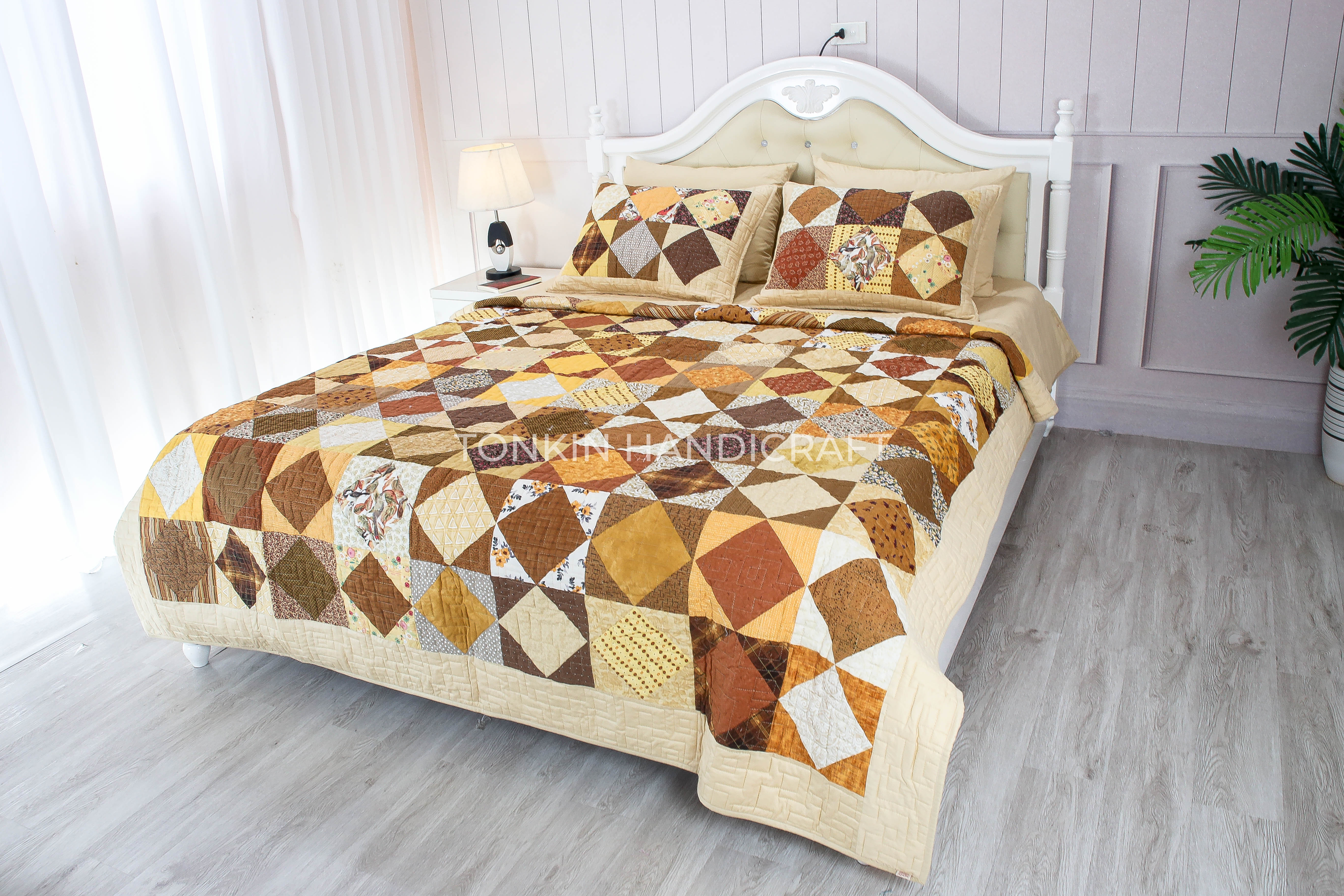 Yelo Quilt Set 78" x 87" with 2 Shams - TONKIN HANDICRAFT