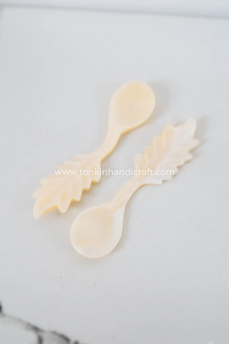 Mother of Pearl White Caviar Spoon - TONKIN HANDICRAFT